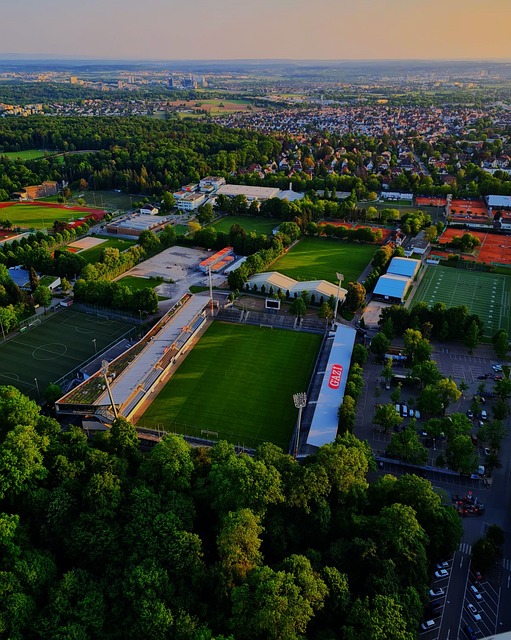 全靠同行衬托？巴萨同期对比：上赛季34分排第四，本赛季排第一.